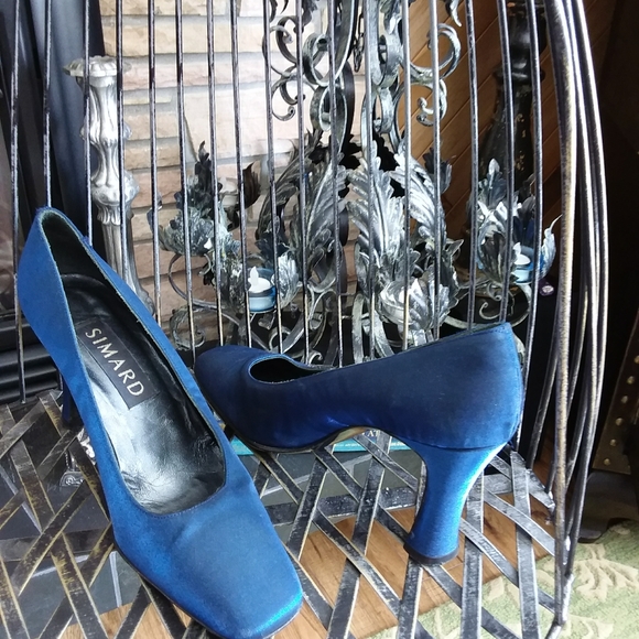 SOLD SIMARD killer deal wore once!! - Picture 3 of 4